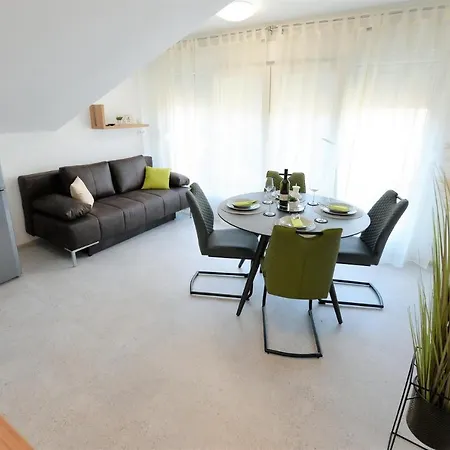 Apartamento By The Sea - 18737 *