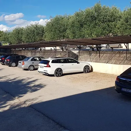 Apartment By The Sea - 18737