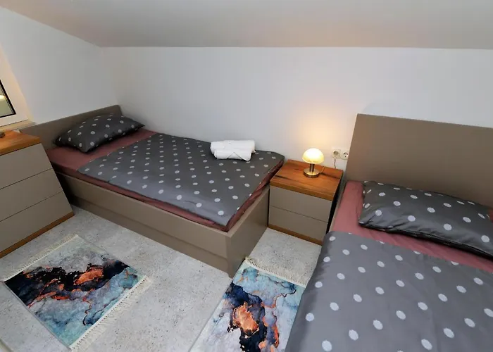 Apartman By The Sea - 18737 *