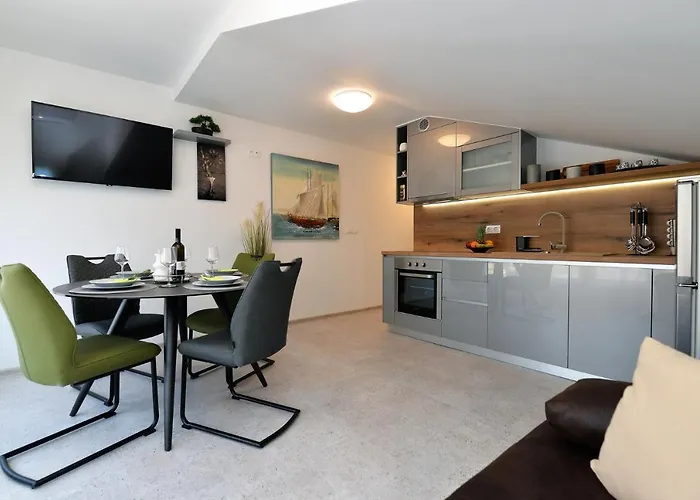 By The Sea - 18737 * Murter